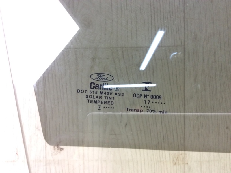 Стекло двери переднее правое FIESTA 08-17 2017 1.6 C16HDEZ Стекло двери переднее правое FIESTA 08-17 2017 1.6 C16HDEZ