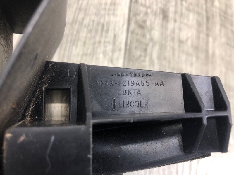 Направляющая стекла двери передняя левая MKZ 13-20 2013 2.0 С20HDTX