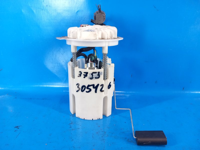 Запчасть топливный насос CHRYSLER 200 10-14 2013 3.6 ERB 68081087AB Б/У Топливный насос CHRYSLER 200 10-14 2013 3.6 ERB 68081087AB Б/У