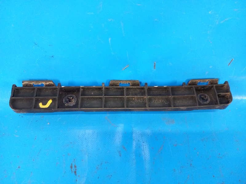 Кронштейн заднего бампера правый LEXUS IS250/350 05-13 2013 GSE20L 2.5 4GR-FSE 5215753060 Б/У