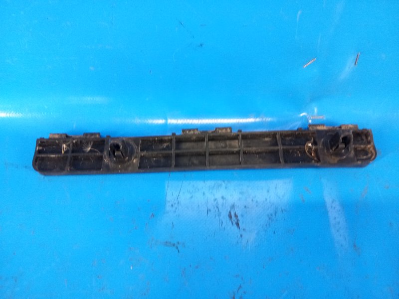 Кронштейн заднего бампера левый LEXUS IS250/350 05-13 GSE20L 2.5 4GR-FSE Кронштейн заднего бампера левый LEXUS IS250/350 05-13 GSE20L 2.5 4GR-FSE