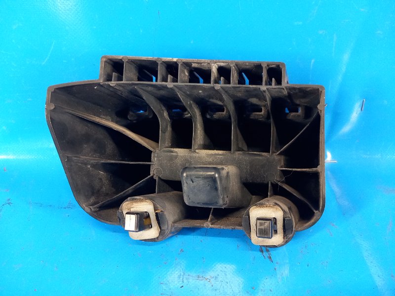 Кронштейн заднего бампера правый CHRYSLER 200 10-14 2.4 ED3