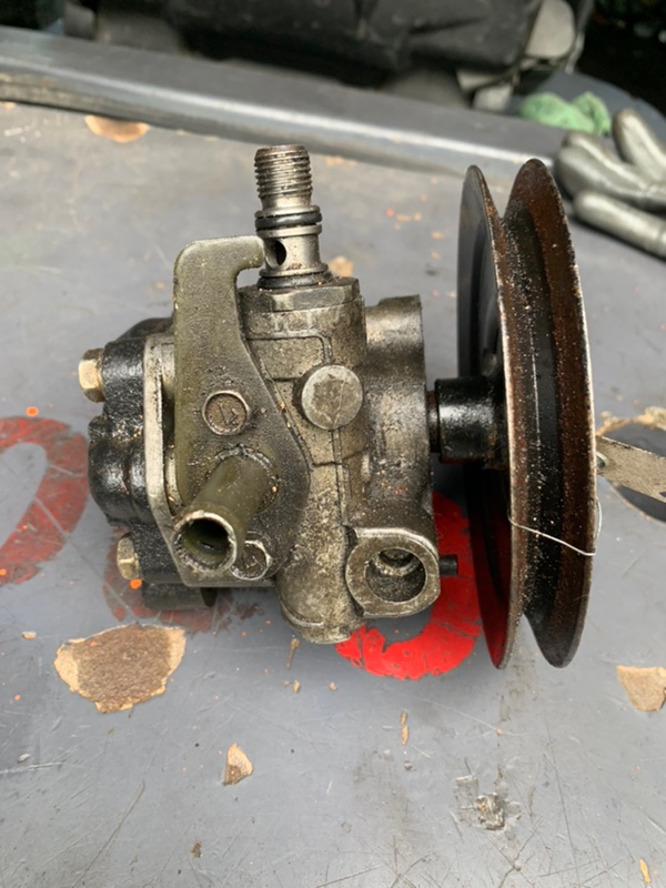 Насос ГУР GALANT 87-93