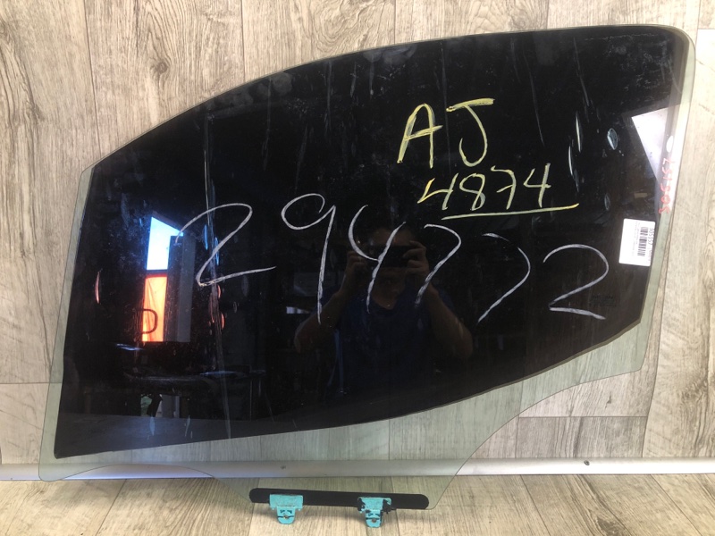 Стекло двери переднее левое NISSAN NV200 USA 13- 2013 2.0 MR20DE 803013LM0A Б/У