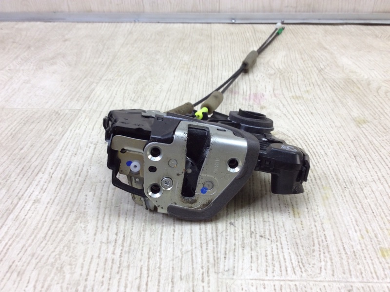 Замок двери передний правый CAMRY 40 06-11 2007 ACV40 2.4 2AZFE