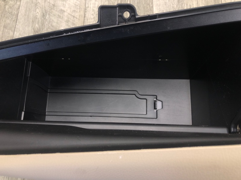 Бардачок TOYOTA CAMRY 70 17- GSV70 2.5 A25AFKS