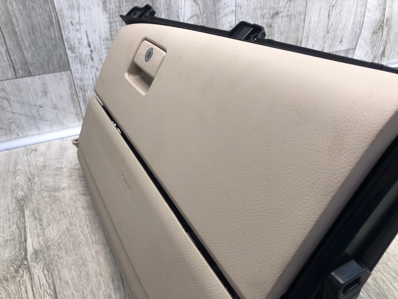 Бардачок CAMRY 70 17- 2020 GSV70 2.5 A25AFKS