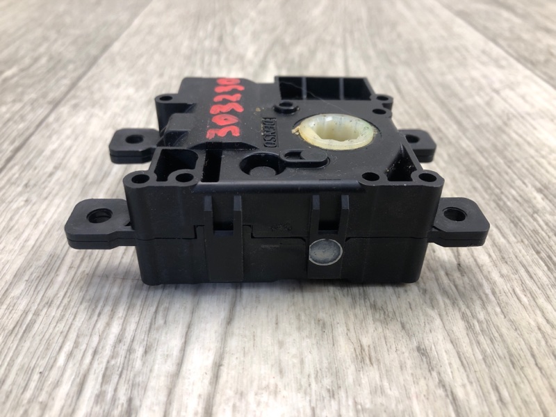 Моторчик печки TOYOTA CAMRY 70 17- GSV70 2.5 A25AFKS Моторчик печки TOYOTA CAMRY 70 17- GSV70 2.5 A25AFKS