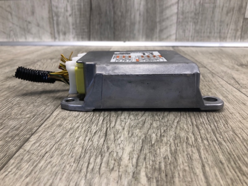 Блок управления AIRBAG TOYOTA CAMRY 70 17- GSV70 2.5 A25AFKS