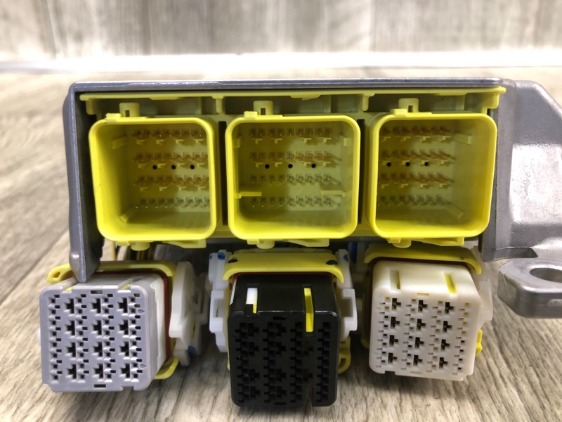 Блок управления AIRBAG CAMRY 70 17- 2020 GSV70 2.5 A25AFKS