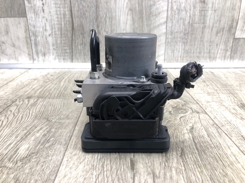 Блок ABS CAMRY 70 17- 2020 GSV70 2.5 A25AFKS