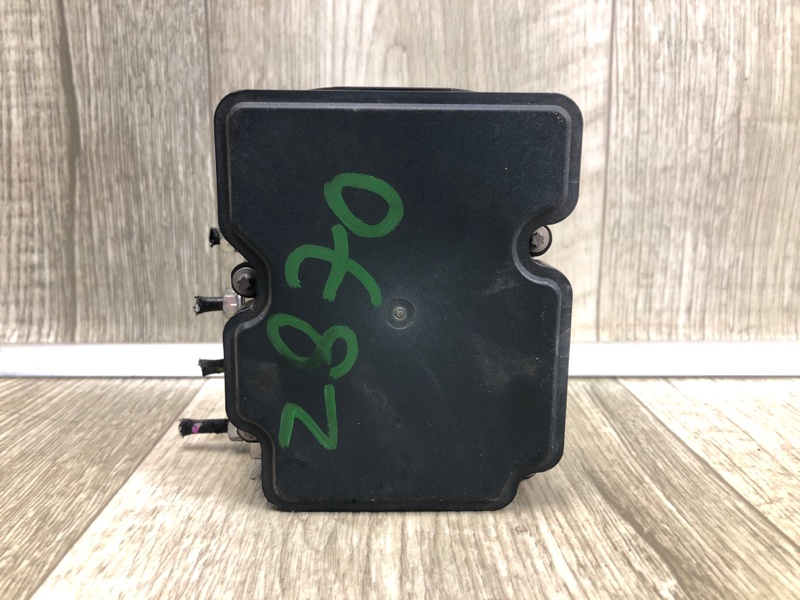 Блок ABS CAMRY 70 17- 2020 GSV70 2.5 A25AFKS