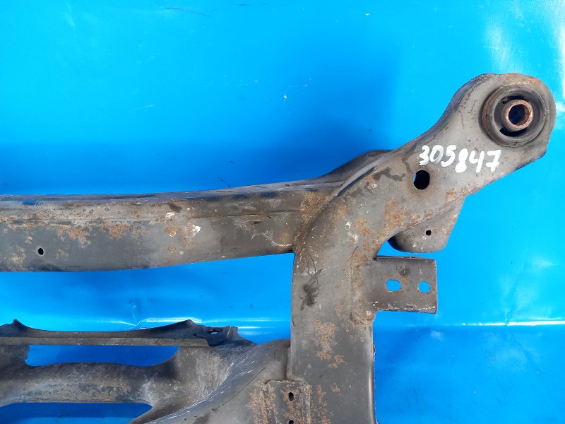 Балка задней подвески 200 10-14 2012 2.4 ED3