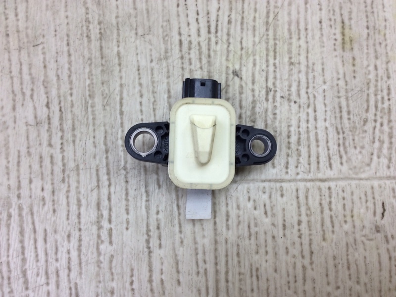 Датчик удара PATHFINDER R52 12-21 2015 R52 3.5 VQ35DE Датчик удара PATHFINDER R52 12-21 2015 R52 3.5 VQ35DE