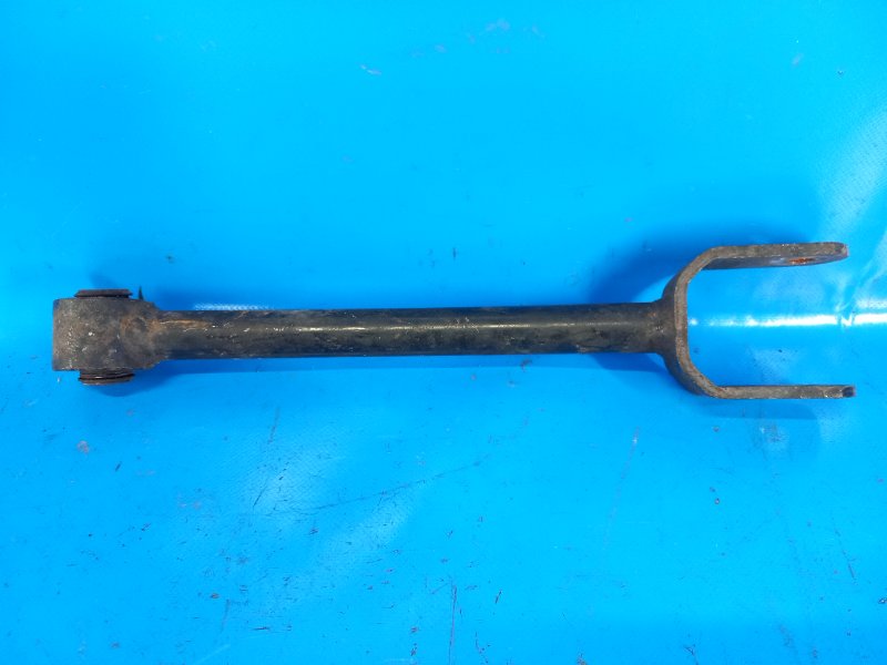 Рычаг задней подвески поперечный верхний 200 10-14 2012 2.4 ED3 Рычаг задней подвески поперечный верхний 200 10-14 2012 2.4 ED3
