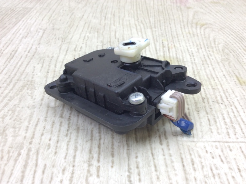 Моторчик заслонки печки NISSAN PATHFINDER R52 12-21 R52 3.5 VQ35DE