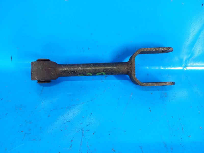 Рычаг задней подвески поперечный нижний 200 10-14 2013 3.6 ERB