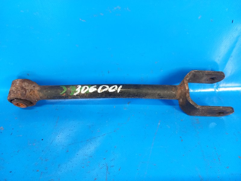 Запчасть рычаг задней подвески поперечный верхний CHRYSLER 200 10-14 2013 3.6 ERB 68079539AB Б/У Рычаг задней подвески поперечный верхний CHRYSLER 200 10-14 2013 3.6 ERB 68079539AB Б/У