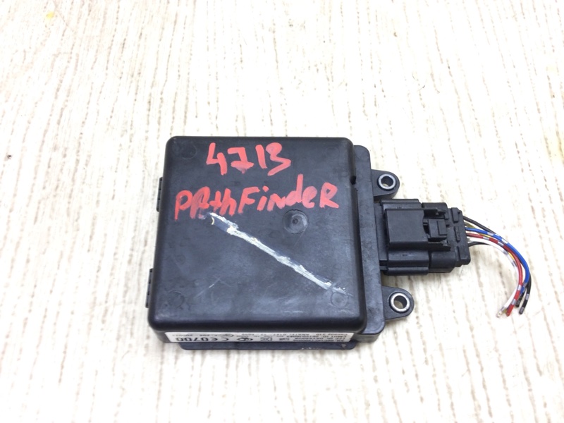 Датчик слепых зон правый NISSAN PATHFINDER R52 12-21 2015 R52 3.5 VQ35DE 284K09PB2F Б/У