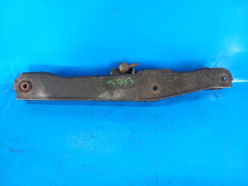 Рычаг задней подвески поперечный левый CHRYSLER 200 10-14 3.6 ERB