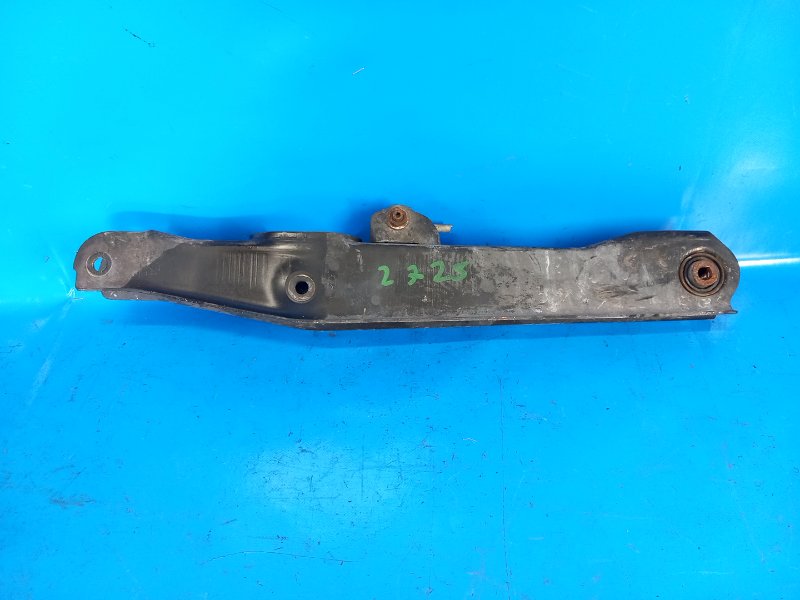 Рычаг задней подвески поперечный правый 200 10-14 2012 2.4 ED3 Рычаг задней подвески поперечный правый 200 10-14 2012 2.4 ED3