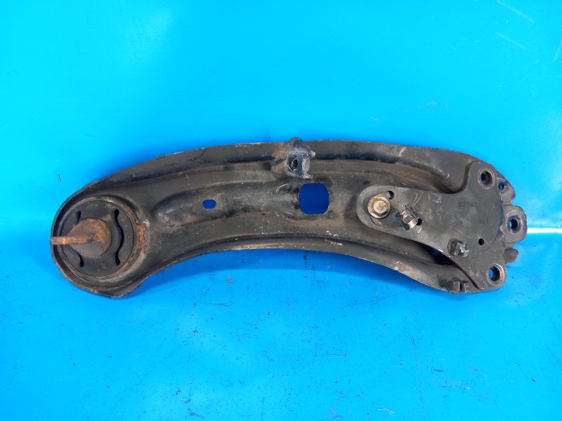 Рычаг задней подвески продольный левый CHRYSLER 200 10-14 2.4 ED3 Рычаг задней подвески продольный левый CHRYSLER 200 10-14 2.4 ED3