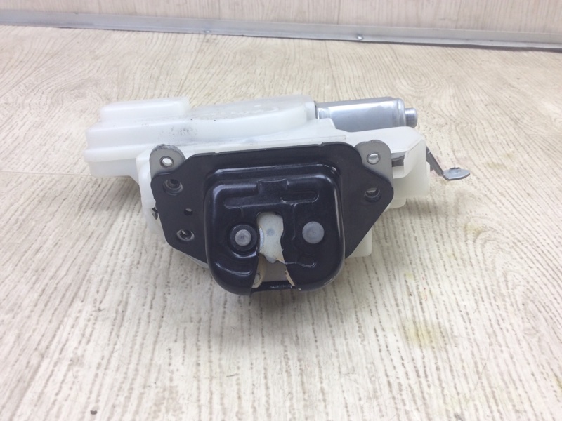 Замок крышки багажника NISSAN PATHFINDER R52 12-21 R52 3.5 VQ35DE