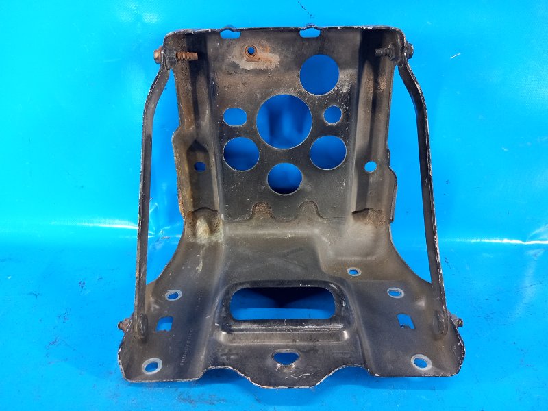 Полка аккумулятора CHRYSLER 200 10-14 2012 2.4 ED3 5155605AC Б/У