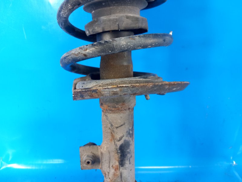 Амортизатор передний левый 200 10-14 2013 3.6 ERB