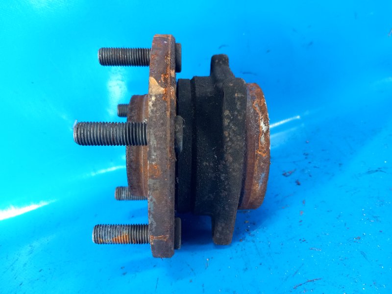 Ступица передняя левая CHRYSLER 200 10-14 2.4 ED3