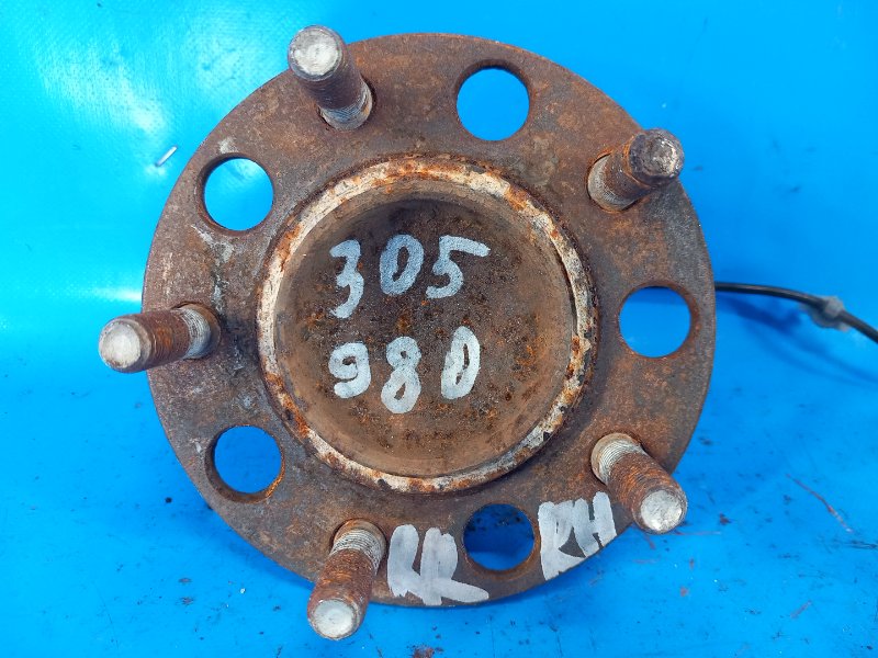 Ступица задняя правая 200 10-14 2013 3.6 ERB