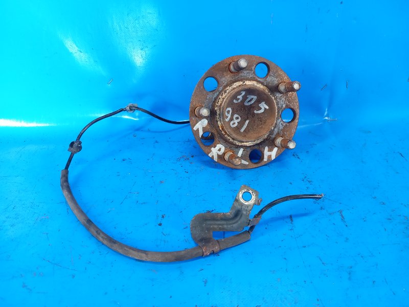 Запчасть ступица задняя левая CHRYSLER 200 10-14 2013 3.6 ERB 4766719AB Б/У Ступица задняя левая CHRYSLER 200 10-14 2013 3.6 ERB 4766719AB Б/У