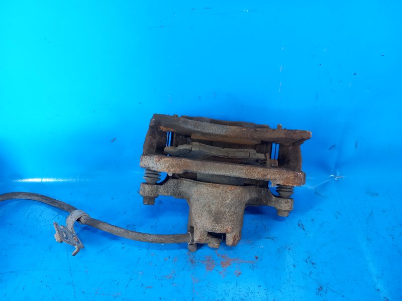 Суппорт тормозной передний правый 200 10-14 2013 3.6 ERB