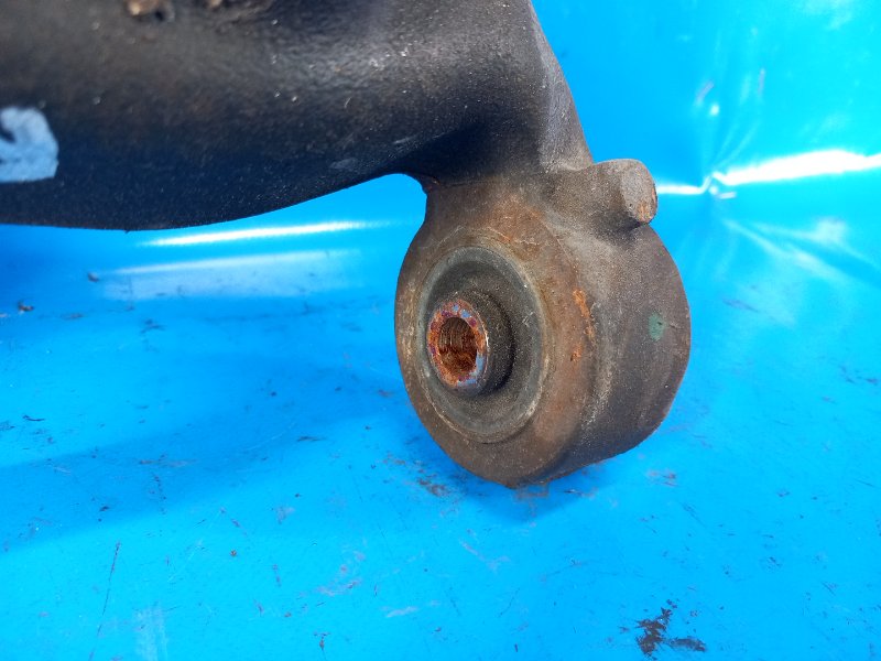 Цапфа задняя левая CHRYSLER 200 10-14 2.4 ED3 Цапфа задняя левая CHRYSLER 200 10-14 2.4 ED3