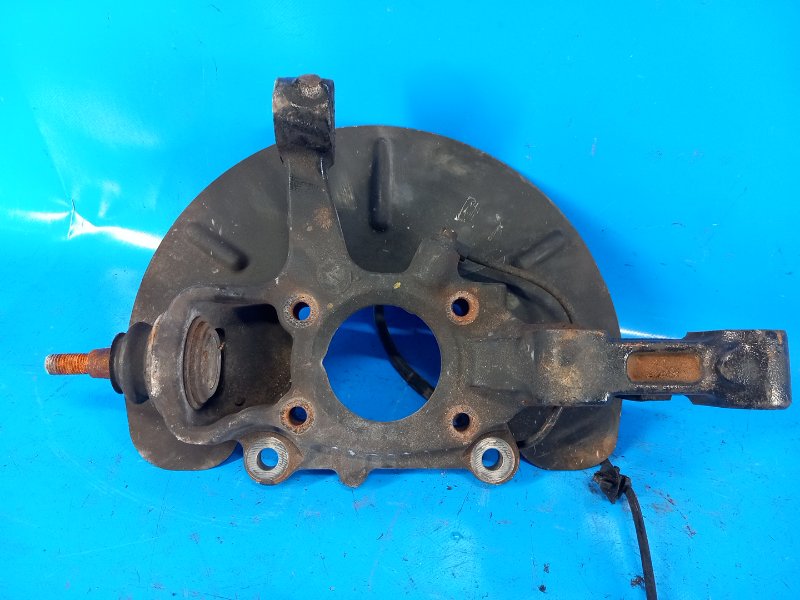 Кулак поворотный передний левый 200 10-14 2012 2.4 ED3 Кулак поворотный передний левый 200 10-14 2012 2.4 ED3