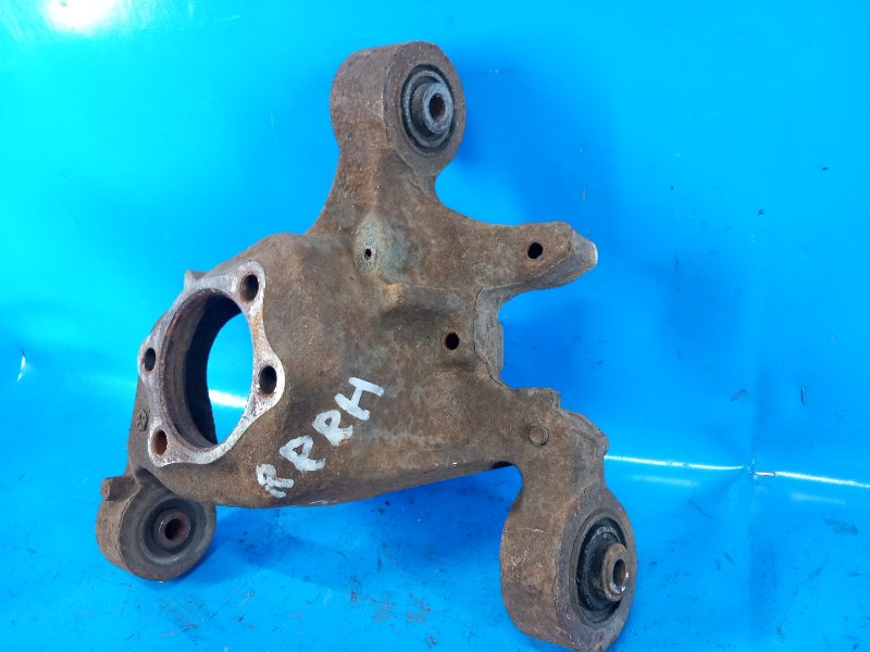 Цапфа задняя правая CHRYSLER 200 10-14 3.6 ERB