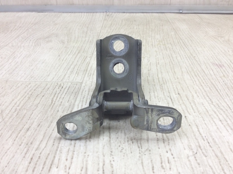 Петля двери верхняя передняя правая PATHFINDER R52 12-21 2015 R52 3.5 VQ35DE