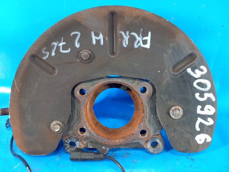 Кулак поворотный передний правый 200 10-14 2012 2.4 ED3