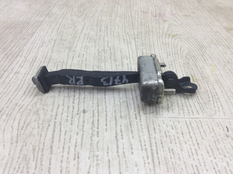 Ограничитель двери задний NISSAN PATHFINDER R52 12-21 2015 R52 3.5 VQ35DE 824303JA0A Б/У