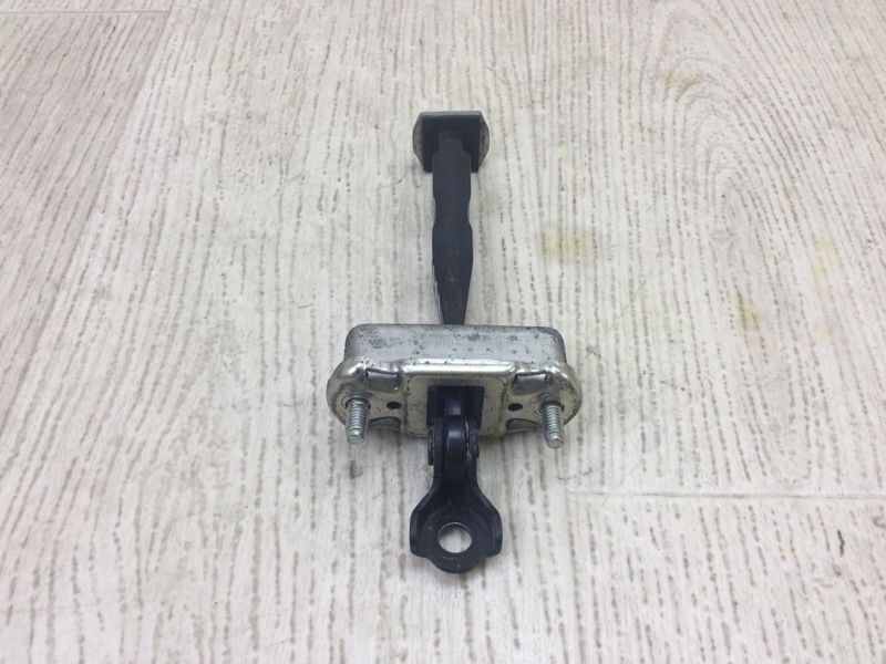 Ограничитель двери задний PATHFINDER R52 12-21 2015 R52 3.5 VQ35DE