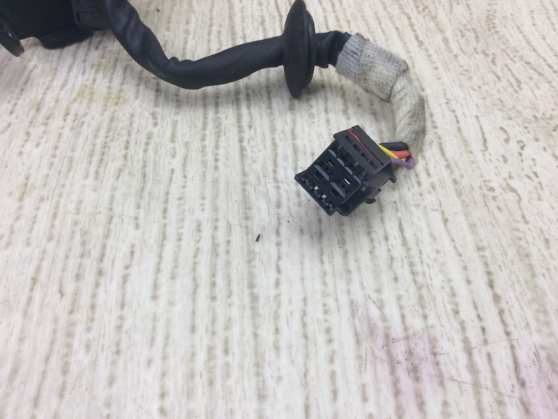 Амортизатор крышки багажника PATHFINDER R52 12-21 2015 R52 3.5 VQ35DE