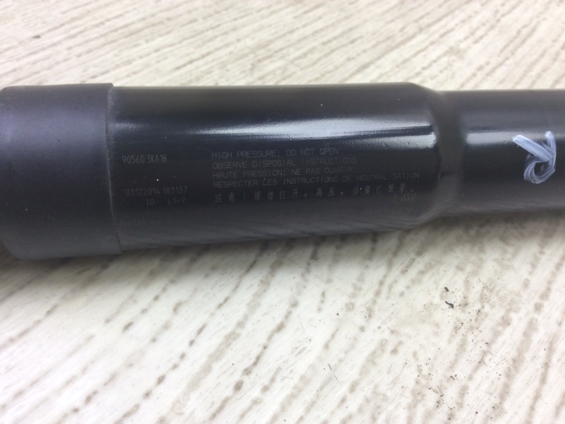 Амортизатор крышки багажника NISSAN PATHFINDER R52 12-21 R52 3.5 VQ35DE