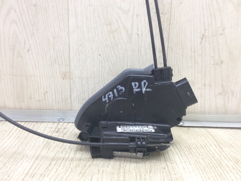 Замок двери задний правый PATHFINDER R52 12-21 2015 R52 3.5 VQ35DE