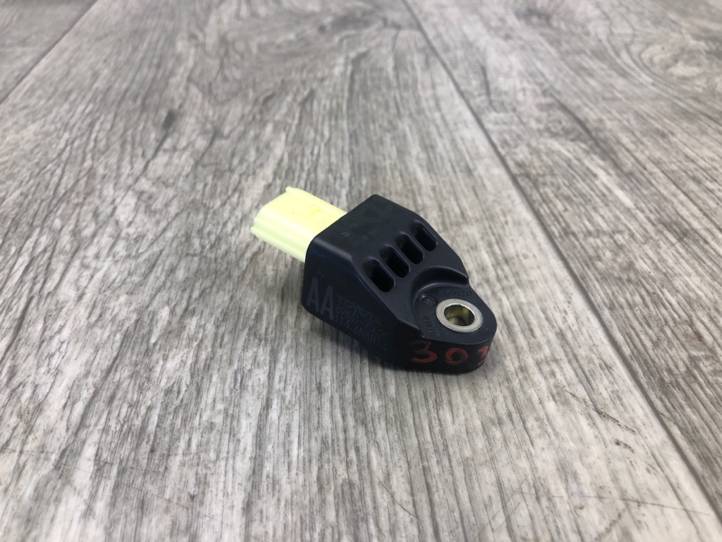 Датчик удара задний левый PRIUS - 30 09-17 2013 ZVW30 1.8 2ZRFXE Датчик удара задний левый PRIUS - 30 09-17 2013 ZVW30 1.8 2ZRFXE