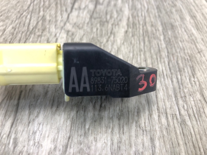 Датчик удара задний левый PRIUS - 30 09-17 2013 ZVW30 1.8 2ZRFXE Датчик удара задний левый PRIUS - 30 09-17 2013 ZVW30 1.8 2ZRFXE