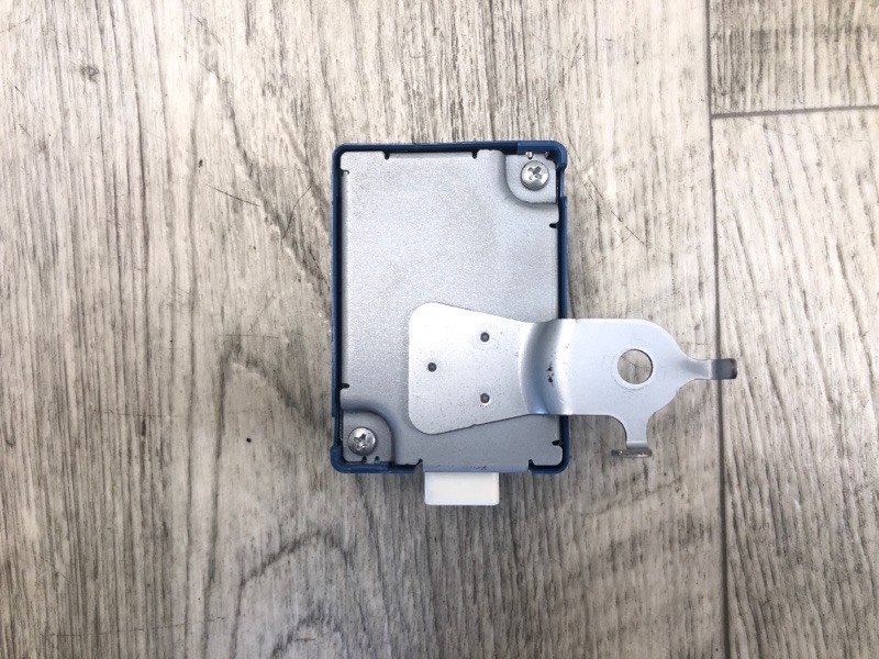 Блок управления дав.в шинах PRIUS - 30 09-17 2013 ZVW30 1.8 2ZRFXE