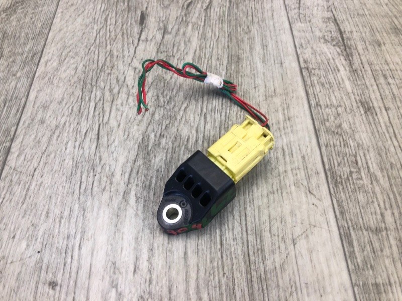 Запчасть датчик удара левый TOYOTA PRIUS - 30 09-17 2013 ZVW30 1.8 2ZRFXE 89831-75010 Б/У Датчик удара левый TOYOTA PRIUS - 30 09-17 2013 ZVW30 1.8 2ZRFXE 89831-75010 Б/У