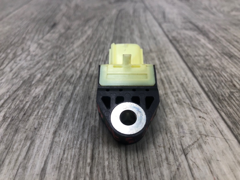 Датчик удара левый PRIUS - 30 09-17 2013 ZVW30 1.8 2ZRFXE Датчик удара левый PRIUS - 30 09-17 2013 ZVW30 1.8 2ZRFXE