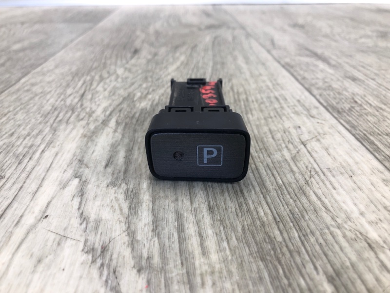 Кнопка стояночного тормоза TOYOTA PRIUS - 30 09-17 2013 ZVW30 1.8 2ZRFXE 8471847061 Б/У