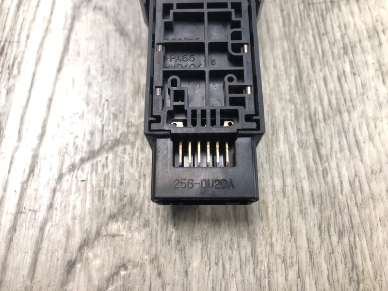 Кнопка стояночного тормоза PRIUS - 30 09-17 2013 ZVW30 1.8 2ZRFXE